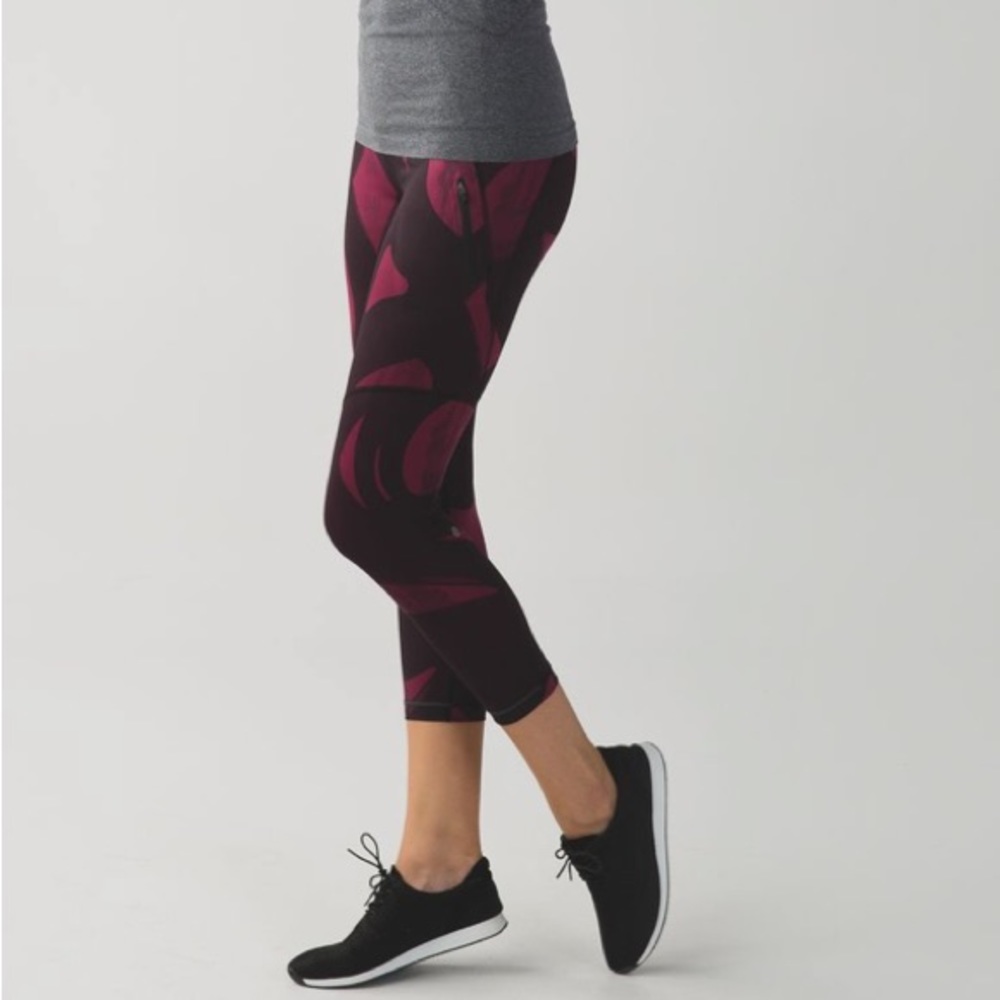 Lululemon All Sport Crop Back Spin Stroke Dashing Purple Black legging